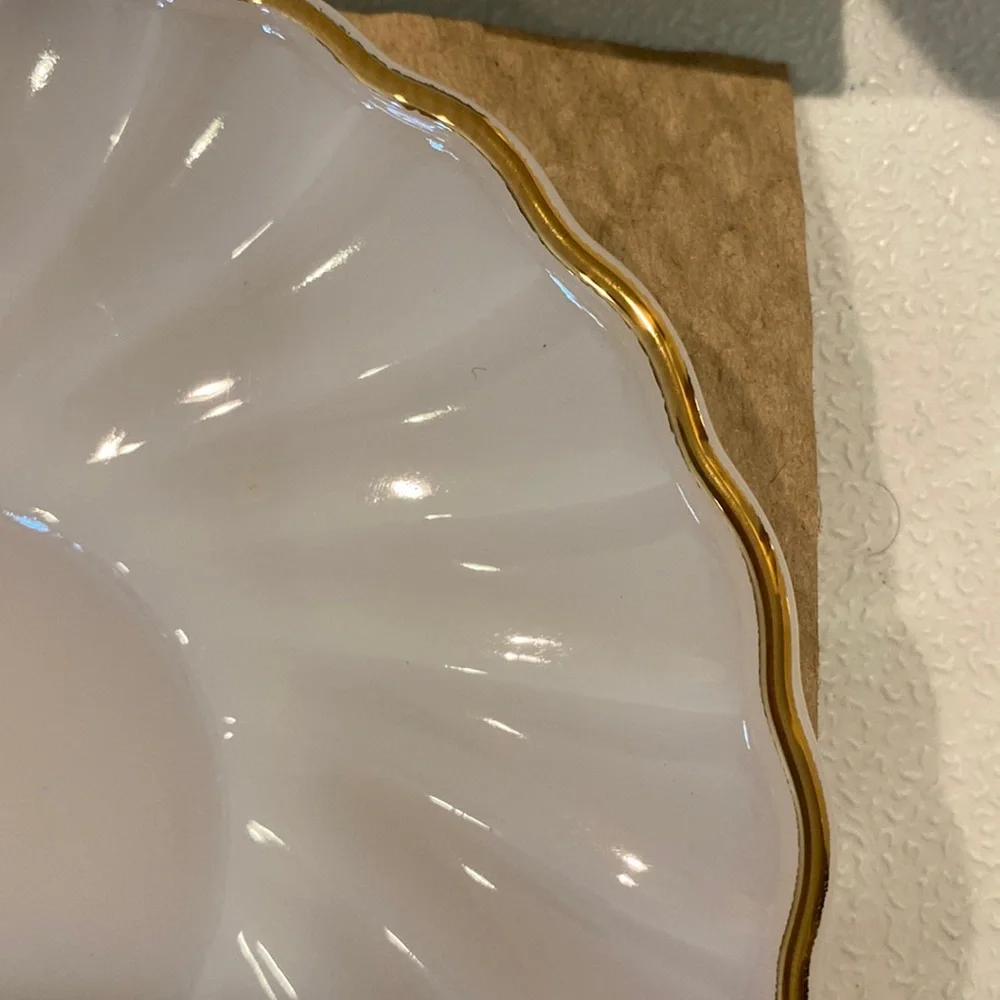 2 Fire King milk glass tea cups w/ 22K gold trim Golden shell anchor hocking - Picture 5 of 7